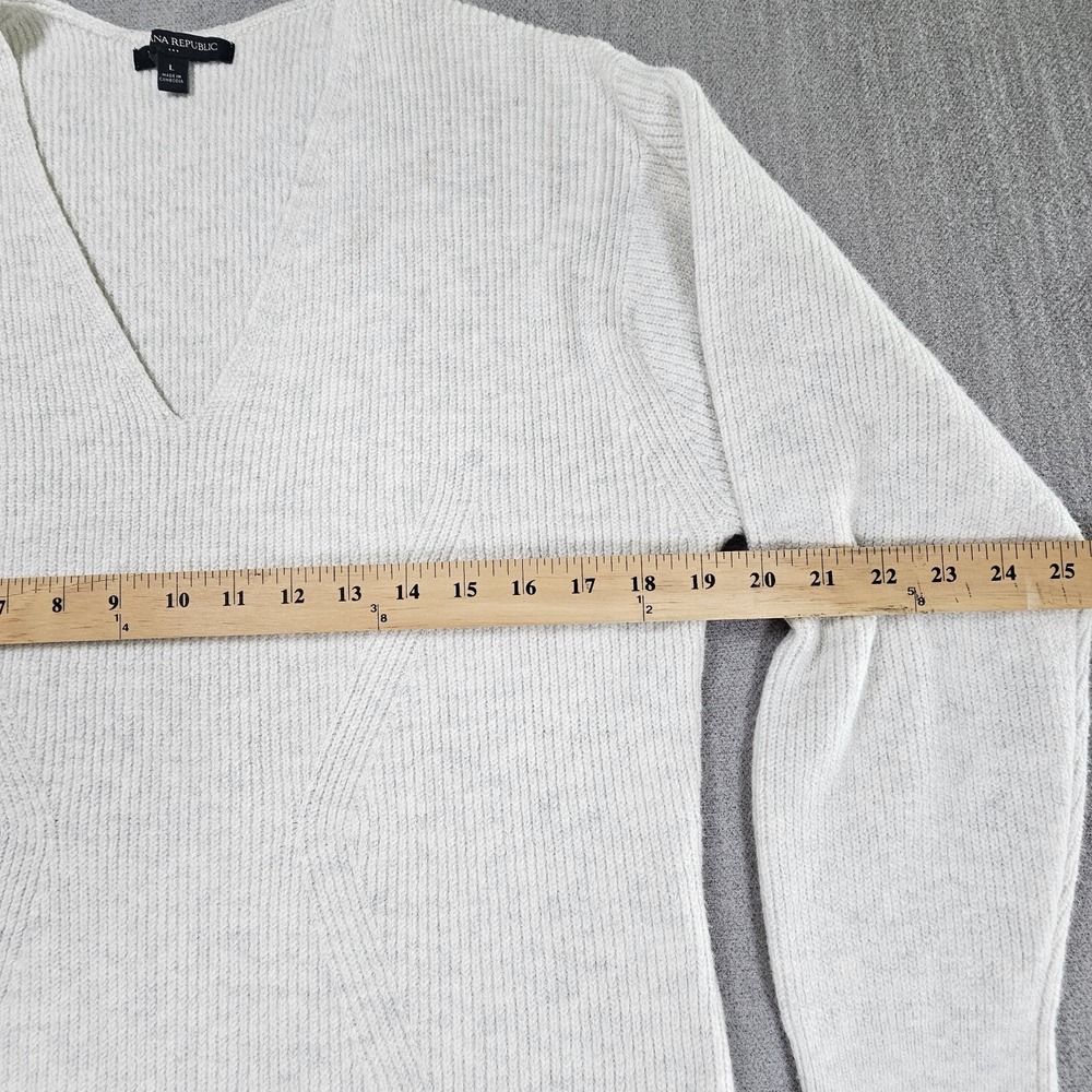 Banana Republic Women's V-Neck Midi Sweater Dress Gray Sz Large Long Sleeve - Picture 3 of 11